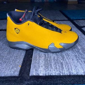 Air Jordan 14 retro ‘reverse Ferrari’